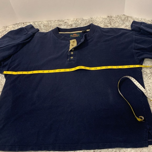 Wolverine Mens 5 Button Pullover Shirt Size L Long Sleeve dark blue and tan - Picture 8 of 11